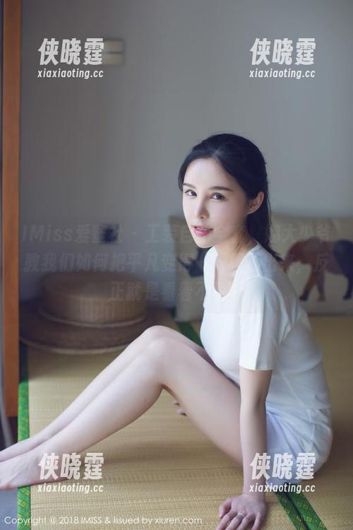 IMiss爱蜜社-娜大少爷 IMiss爱蜜社 - 工装自拍全套,娜大少爷教我们如何把平凡变得……想不出来,反正就是看着不错。