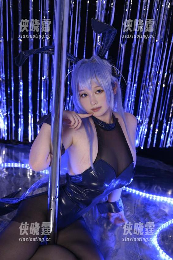 PAKI草莓酱 PAKI草莓酱的高清原图:她竟然这么少女,真让人目不转睛。