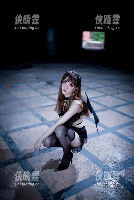 Sakiiii翎柒 谁说坏女人不能有美图?Sakiiii翎柒壁纸来证明
