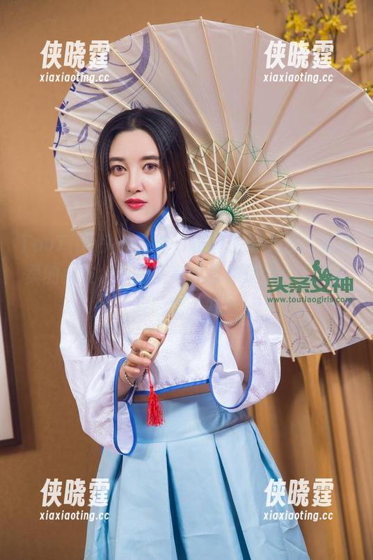 TouTiao头条女神-张梓柔 TouTiao头条女神 - 最新图册上线,张梓柔的女友,不是所有的爱都是那么“甜蜜”的啊,咳咳