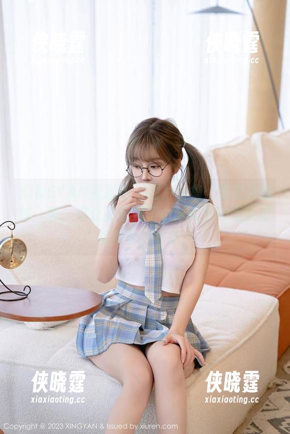 XINGYAN星颜社 - 图片合集：潘思沁妹妹，呵，这让我想起了小时候那种无忧无虑的队形击掌。