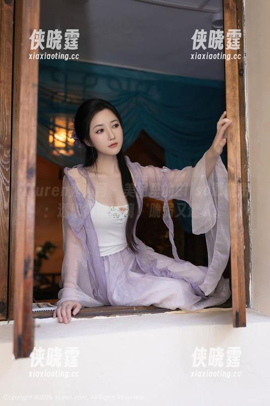 Xiuren秀人网-Elise谭晓彤 Xiuren秀人网 - 美图里的Elise谭晓彤:透明得像玻璃,脆弱又迷人。