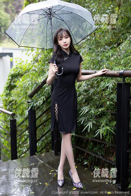 Xiuren秀人网-米妮大萌萌 Xiuren秀人网 - 深入米妮大萌萌的私房宇宙,女王之路,无意间的一抹惊艳