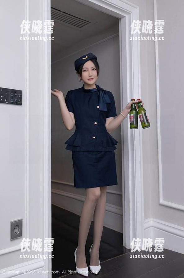 Xiuren秀人网-绯月樱-Chery Xiuren秀人网 - 这就是我期待的职业装——绯月樱-Chery的高清作品集,真想拿回办公室用!