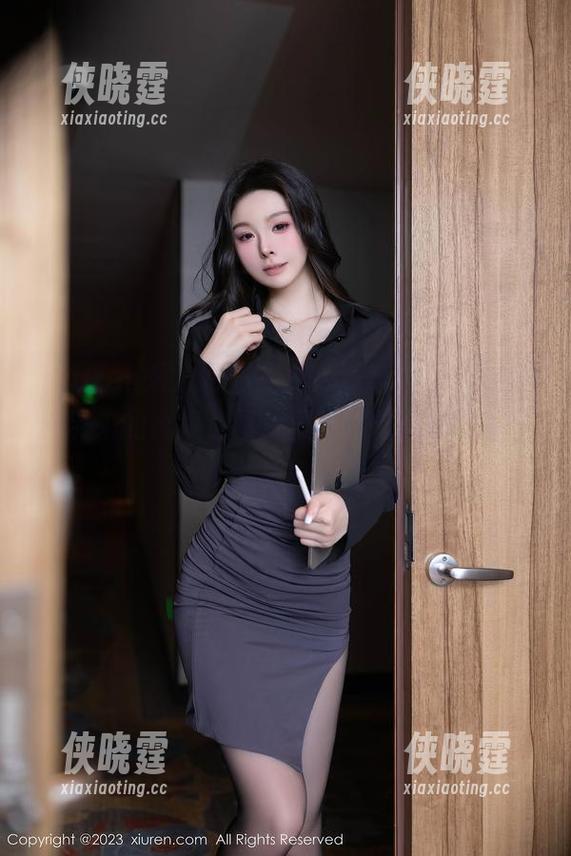 Xiuren秀人网 - 少女心肆意发芽，陈大榕带来的合集，图片里满满都是傻玩的气息。