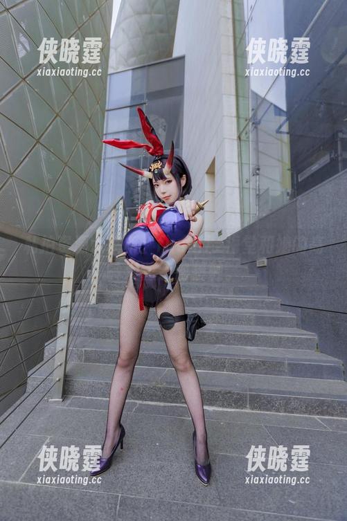 fushii_海堂 私拍资源大解析:fushii_海堂和她的高岭爱花亲密接触。