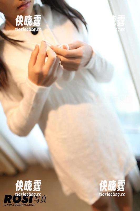 rosi-小莉 rosi - 作品欣赏的小莉:长腿给我带来的又是哪些疑惑?