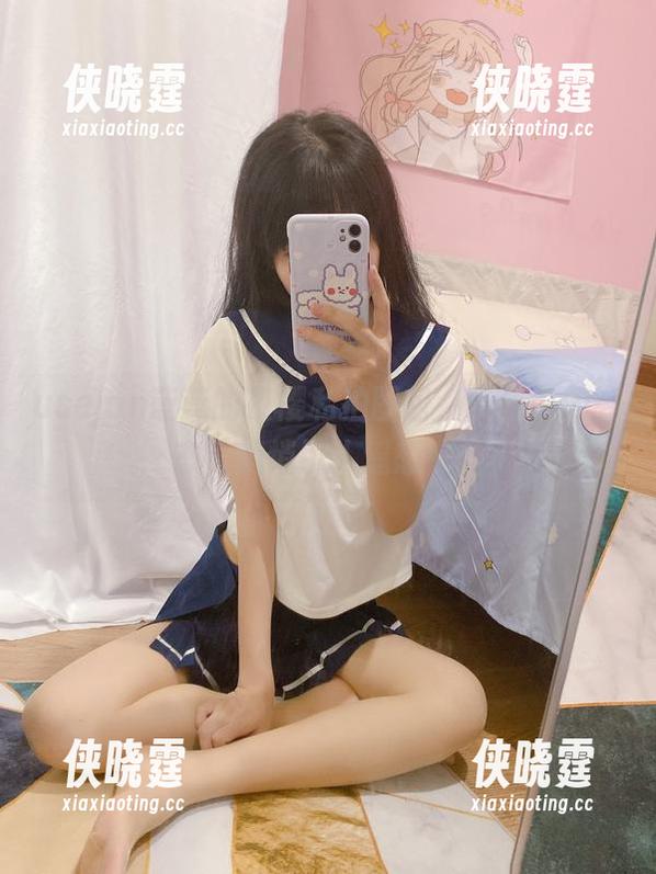 usejan蓝蓝 usejan蓝蓝的夜樱私拍图包,夜色中的姿态,悄悄引人遥想……