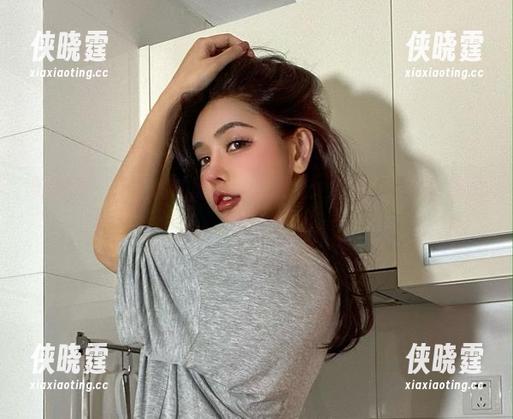 微密圈 - 于芷晴的原图热烈推出：金灿灿内衣，不怕你不爱