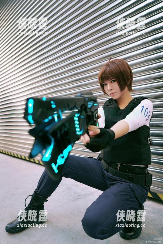半半子 半半子与“彼女の制服”的原图!这神情、那姿势,不得了