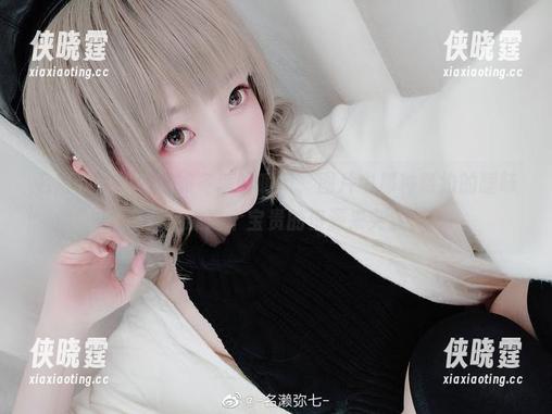 名濑弥七的棉袜如冬季的暖风，图片中那种隐约的暧昧感，全靠这个宝贵的资源来突显。