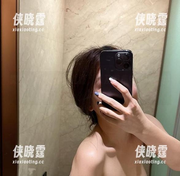 微密圈 - 奶雯，礼服，以及图集中隐晦的挑衅