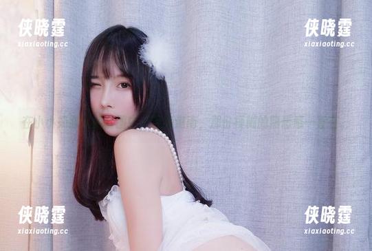 在小小奶瓶儿的套图中，寻找迦南，那份模糊的熟悉感一直在。