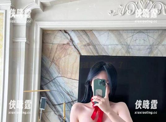 张鑫baby 微密圈 - 张鑫baby,白裙图包更新,是不是想让人一整个夏天都被这清透晃动“迷”了