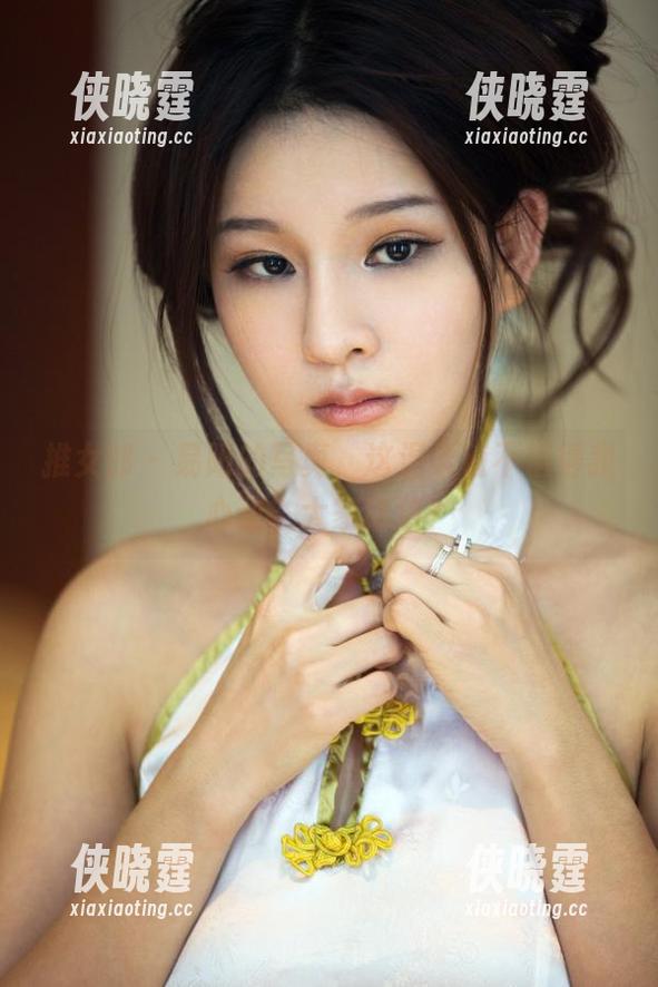 推女郎 - 易阳的写真，这温柔值不值得我心动，大家猜猜？
