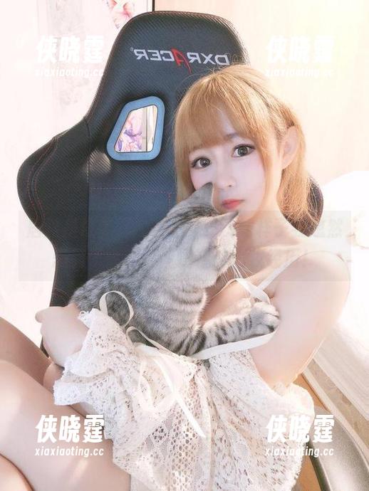 是依酱呀 居然是依酱呀的自拍,cos的样子我忽然想到了童年那些糟糕的化妆经历!
