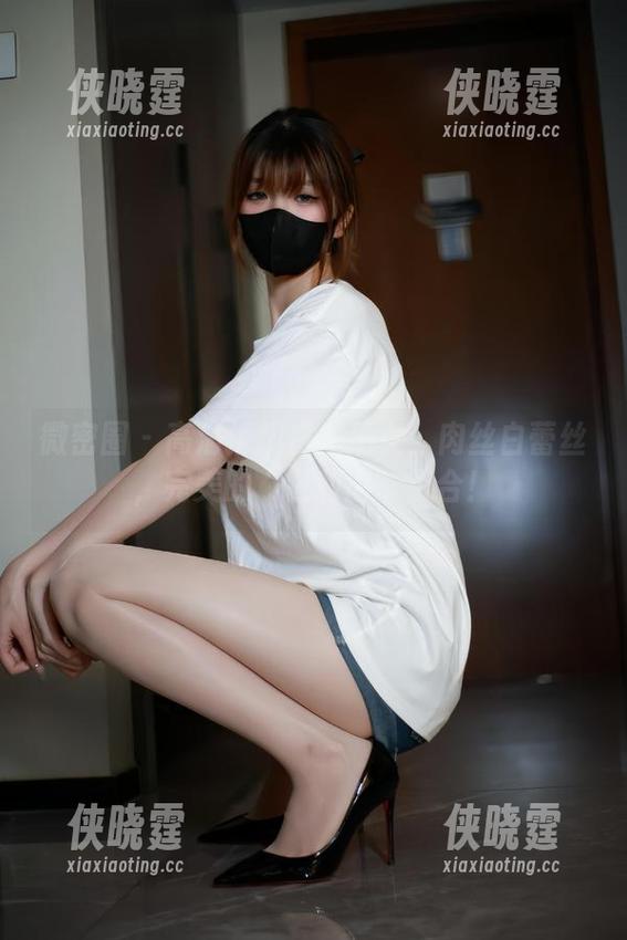 白龙猫女 微密圈 - 高清捕捉白龙猫女:肉丝白蕾丝,完美的“白和肉”组合!