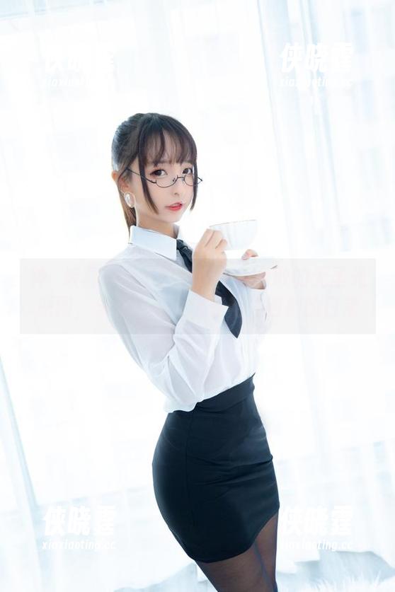 神楽坂真冬 神楽坂真冬和明日香:一组勇敢的无圣光原图,未体验少女也有艳光四射的日常