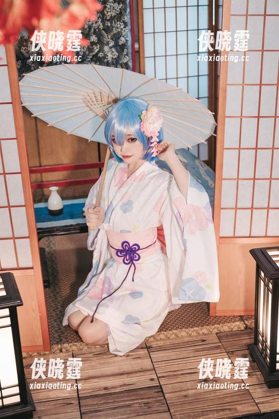 神沢永莉 图片合集:神沢永莉一袭红裙,感觉她快要被风吹到月球上了!