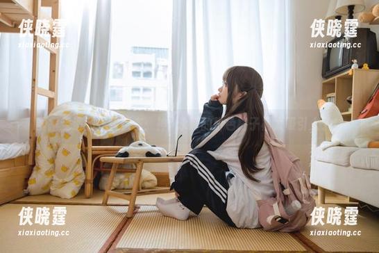神沢永莉 暴露无遗的在线状态:神沢永莉的粉色格子裙太吸引人了!