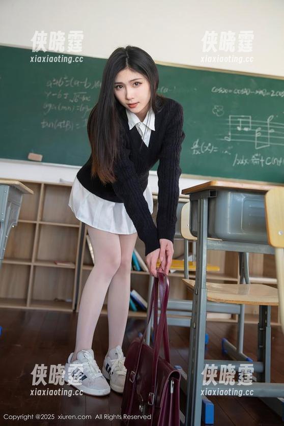 秀人网-养乐多Doll 秀人网 - 拯救无聊的灵魂:养乐多Doll的修女私房合集