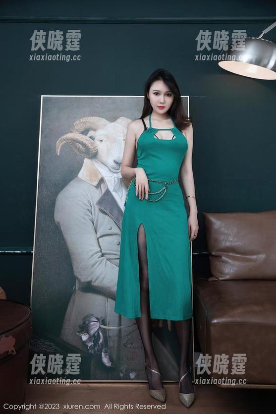 秀人网-糯美子MINIbabe 秀人网 - 最新原图,糯美子MINIbabe在校园里,永远青涩但又好像透着点叛逆。