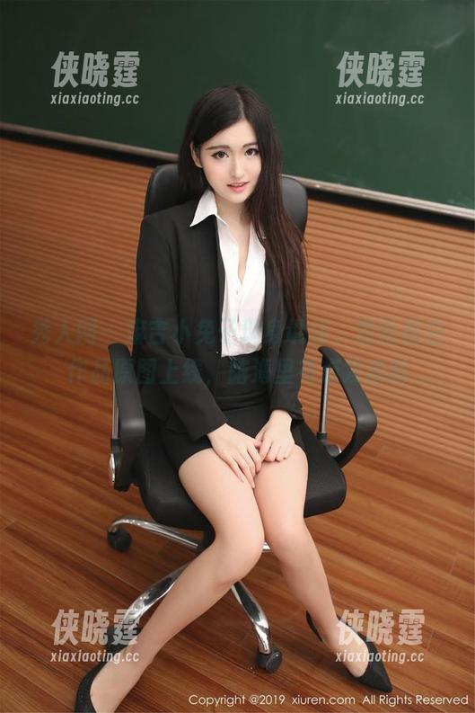 秀人网-麻吉小兔子 秀人网 - 麻吉小兔子现身说法,最新黑白作品原图上线,脑海里有点发麻哟