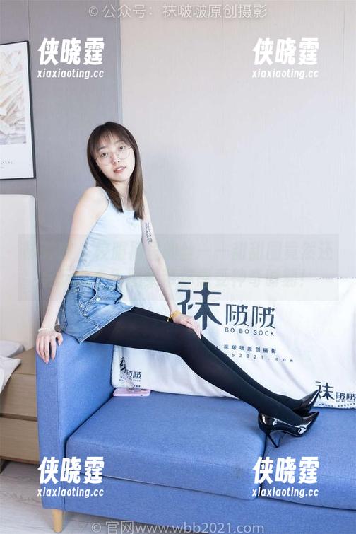袜啵啵 - 校服裤里的丝——甜甜圈竟然还会玩这个？图集带你感受神奇时刻！