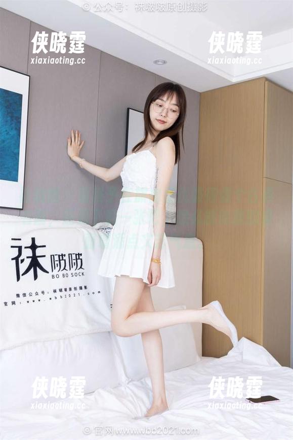 袜啵啵-稚予 袜啵啵 - 看稚予在旗袍里优雅得像个古典名画,还是下载一张吧,想必能给我的桌面增添点文艺气息。